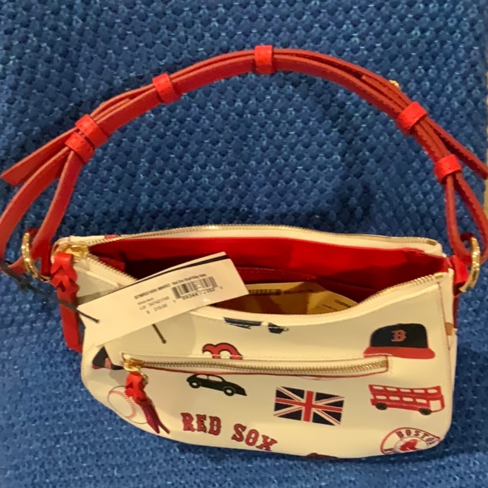 NWT, Dooney & Bourke Hobo Bag - London Series - Picture 3 of 4